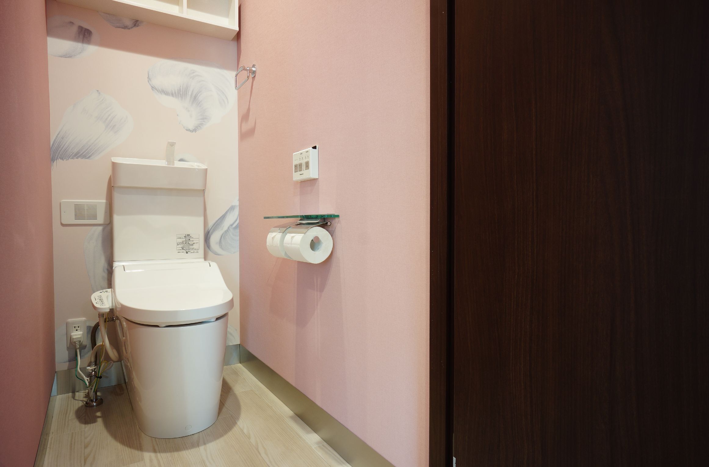 deluxe triple room | bathroom | separate bathtub and shower, hair dryer, slippers, electronic bidet