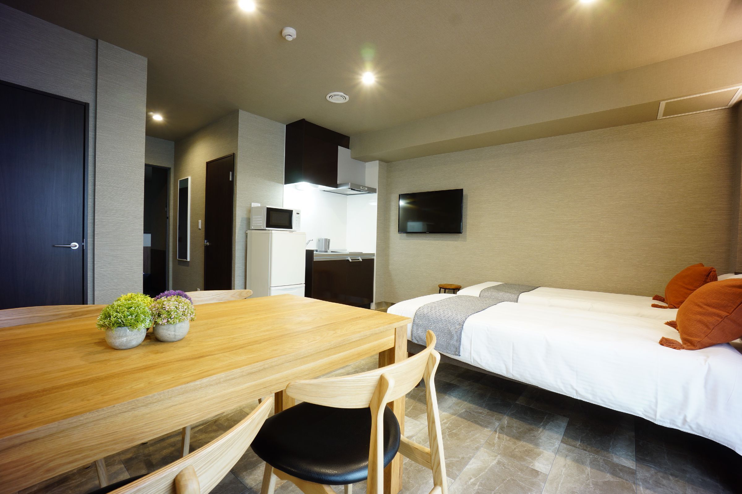 superior room for 5 people | laptop workspace, iron/ironing board, free wifi