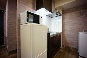 Deluxe-Zimmer (for 5 People) | Eigene Kochnische | Kühlschrank, Mikrowelle, Herdplatte, Grillplatte