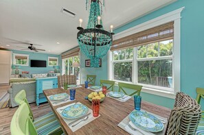 Dining - Blue Palm Paradise: Dog friendly, Pool, 3 Minute Walk to Beach by Anna Maria Life Vacation Rentals (Holmes Beach)