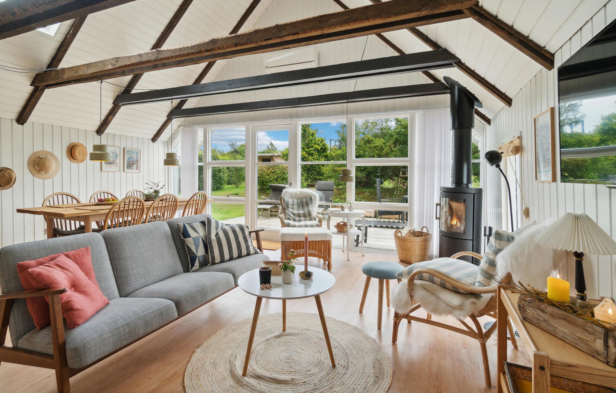 Fireplace, DVD player