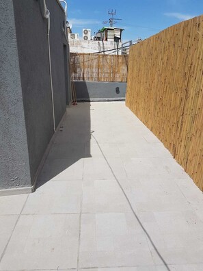 City Apartment, 1 Double Bed with Sofa bed, Balcony | Balcony - AirTLV Hatikva Apartments (Tel Aviv)