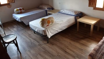 1 habitación y ropa de cama