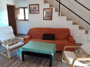 Una Smart TV, una chimenea