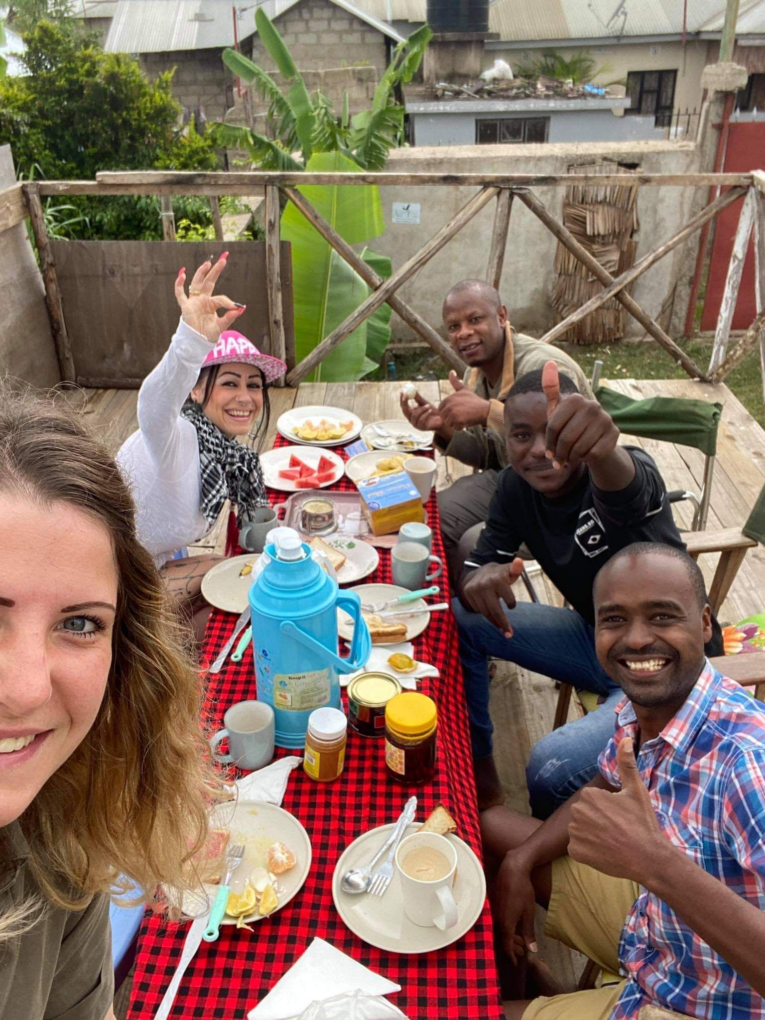 Breakfast, lunch, dinner served; local and international cuisine 