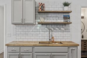 Interior - Spacious Renovated Studio W/Private Self Check in! (Simpsonville)