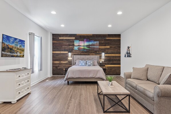 Interior - Spacious Renovated Studio W/Private Self Check in! (Simpsonville)