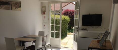 1 chambre, Wi-Fi gratuit, draps fournis