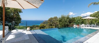 VILLA AMICITIA, LE RAYOL, FABULOUS SEA VIEW, SHOPS AND BEACH ON FOOT