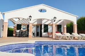 Piscine extérieure