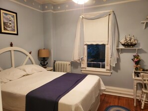 Rom | Blendingsgardiner, strykejern/-brett, wi-fi (inkludert) og sengetøy