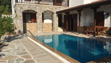 Alberca al aire libre