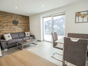 Interior - Beautiful apartment for 5 guests with WIFI and TV (Alterzoll)