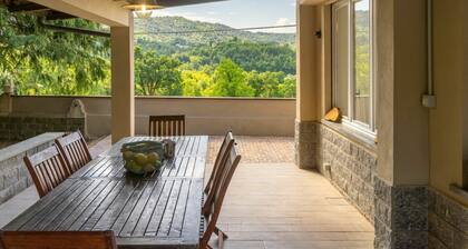 Wonderful private villa for 6 guests with A/C, WIFI, TV, patio and panoramic view