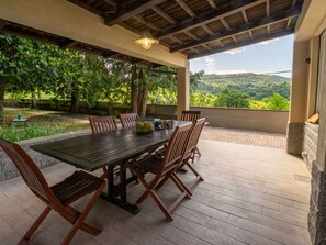 Outdoor dining - Beautiful private villa for 6 people with WIFI, A/C, TV, patio and panoramic view (Casalborgone)