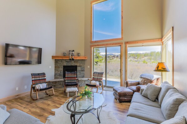 TV, fireplace, table tennis