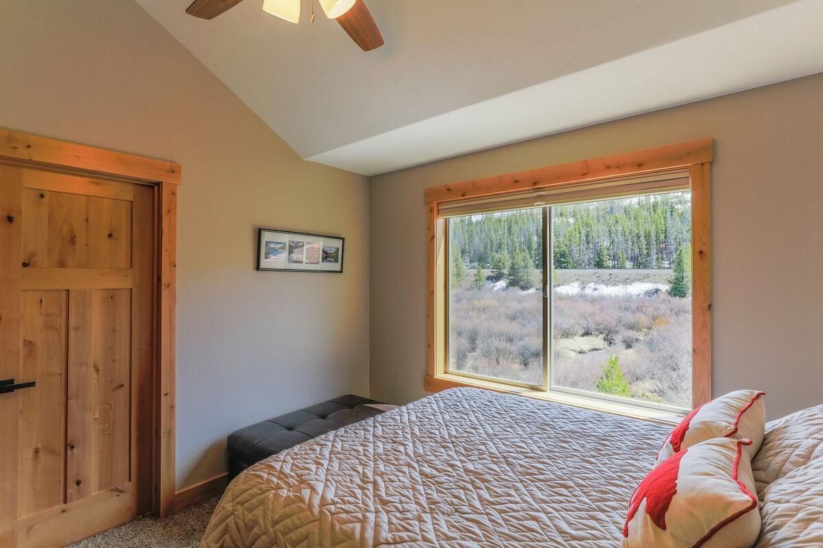 2 bedrooms, Internet, bed sheets