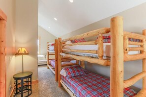 2 bedrooms, Internet, bed sheets