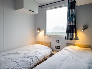 2 bedrooms, free WiFi, bed sheets