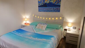 3 bedrooms, iron/ironing board, free WiFi, bed sheets - Wide Apartment with Terrace in City Center (Napoli)