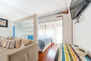 Bügeleisen/Bügelbrett, Reisekinderbett, kostenloses WLAN, Bettwäsche