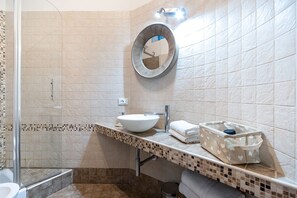 Shower, hair dryer, bidet, towels - St. Peter3  - Loft with terrace (Roma)