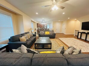 Smart TV, DVD player