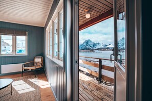 Waterfront Cabin | Living area - Skårungen (Vagan)