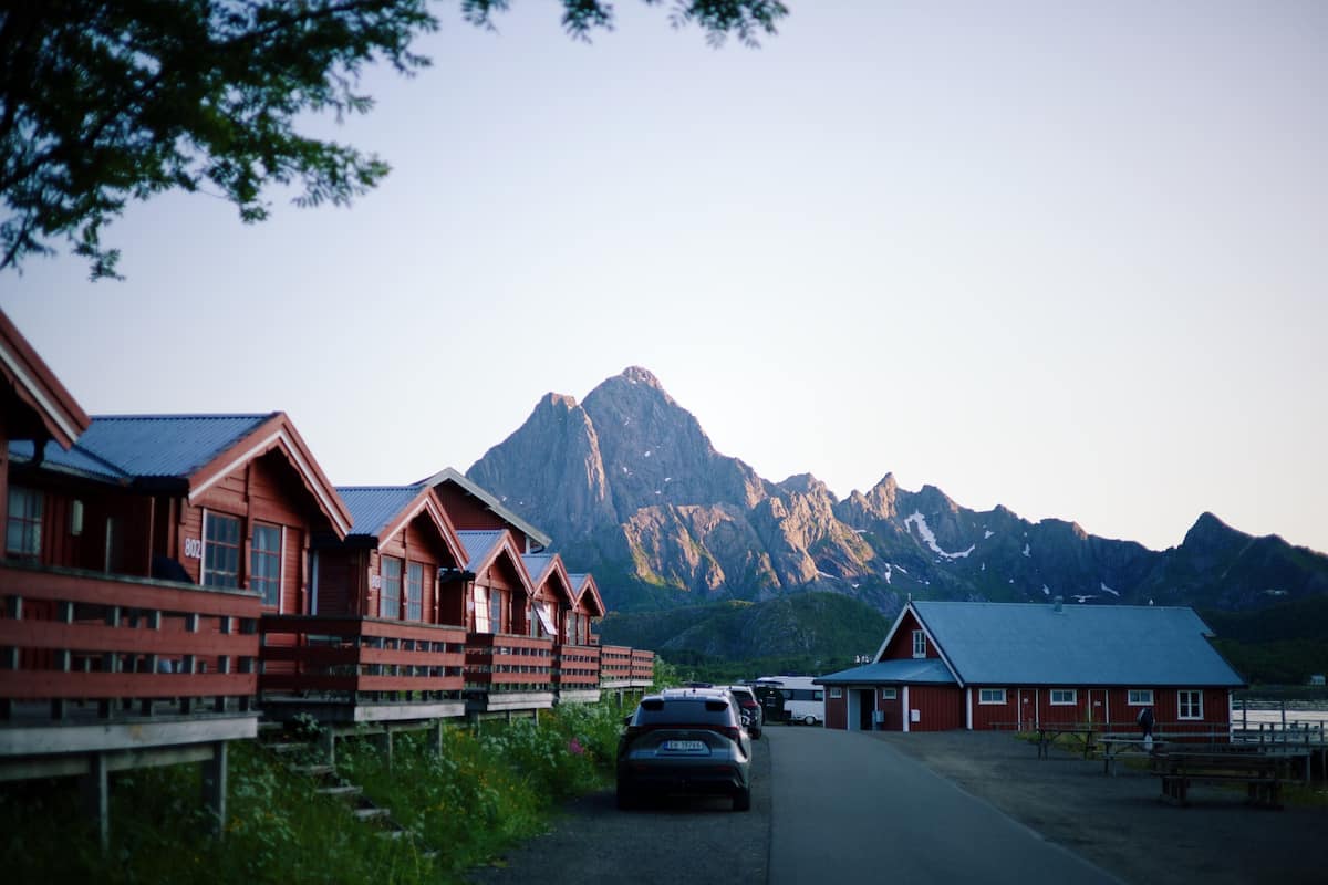 Ocean View Cabin | Minibar, bed sheets