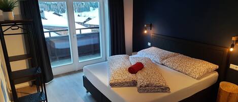 Bureau, Wi-Fi gratuit, draps fournis