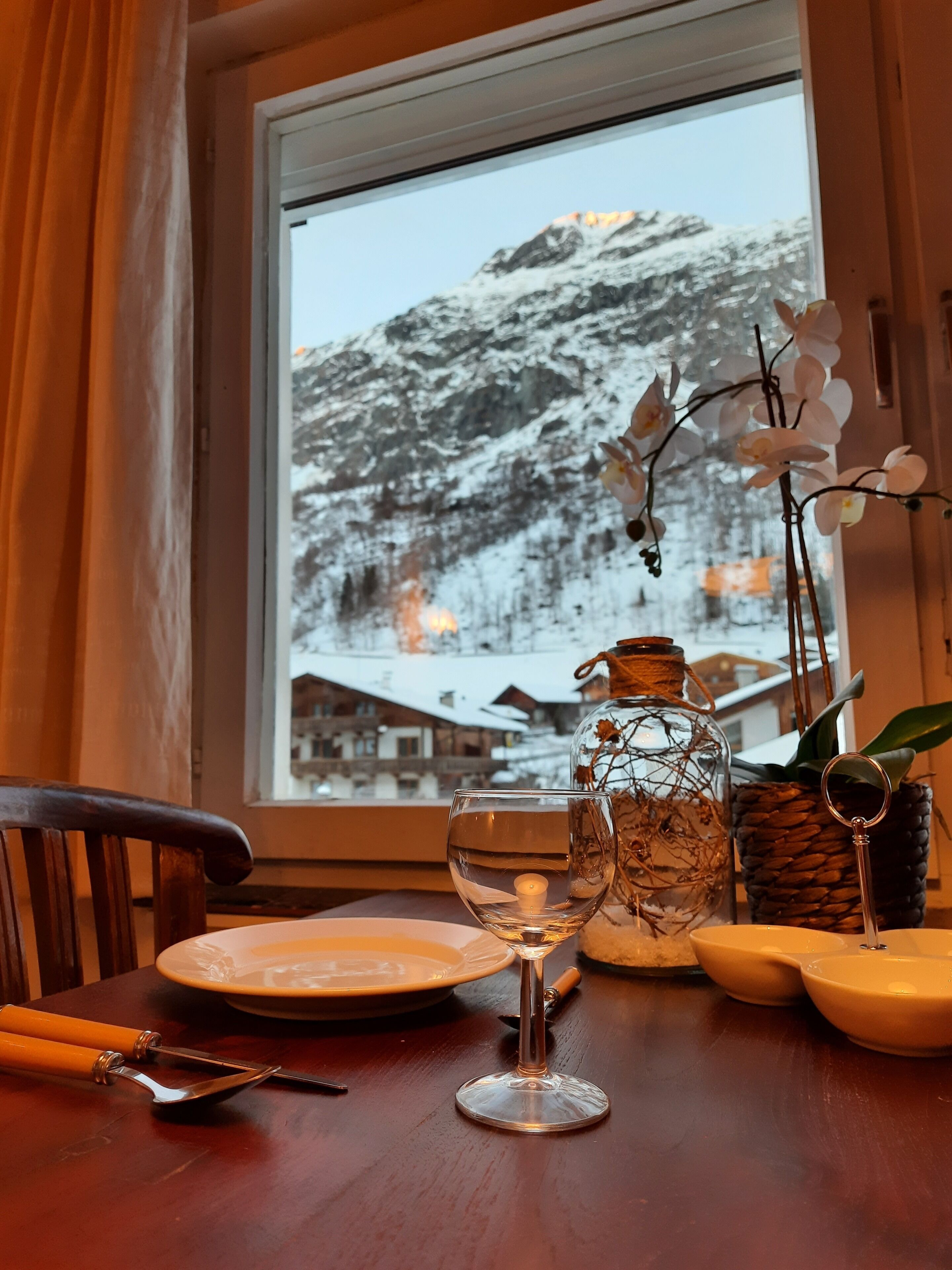 Comfort Apartment, 2 Bedrooms, Balcony | Living area | Toys