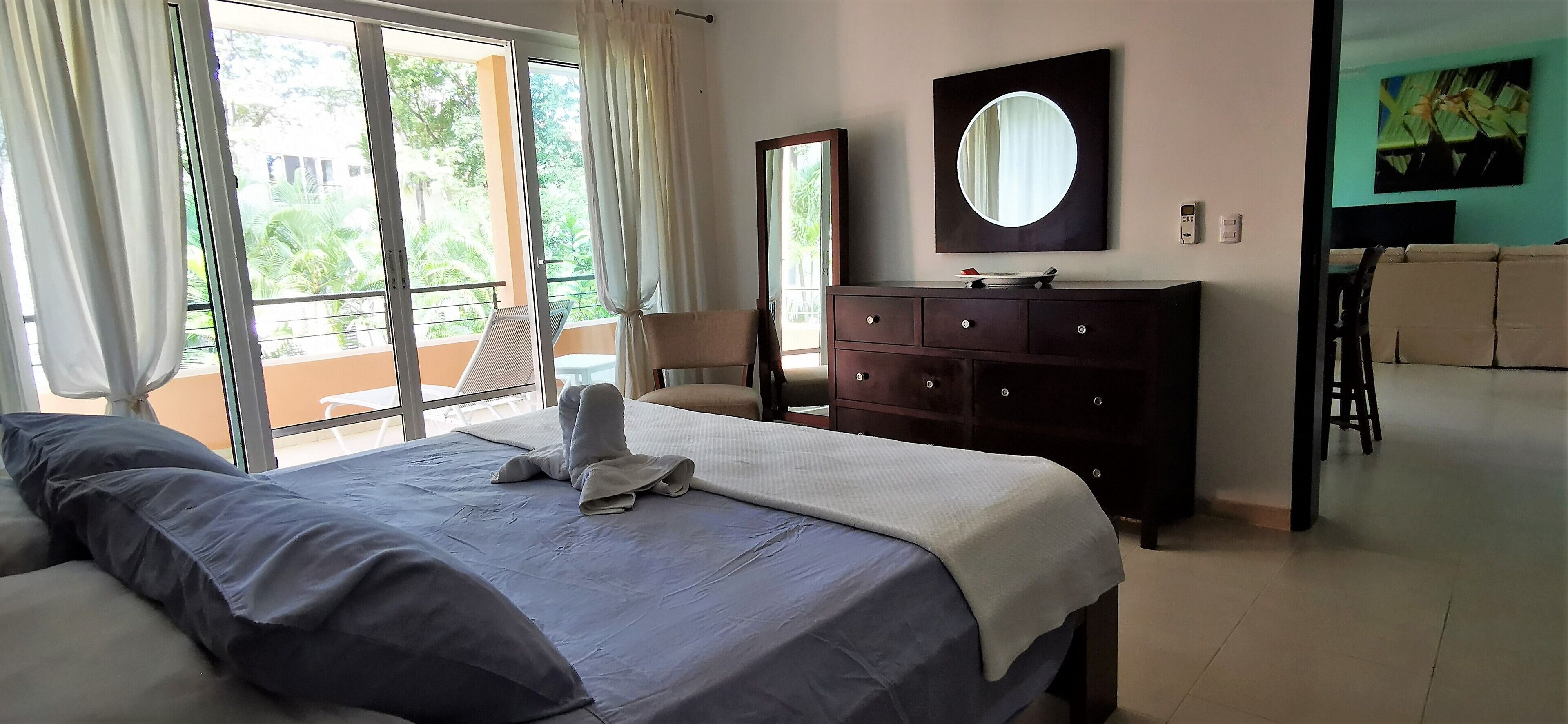 1 bedroom, in-room safe, iron/ironing board, free WiFi