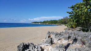 Am Strand, Liegestühle, Strandtücher