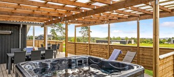 Lovely home in Ebeltoft with sauna