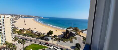 Uitzicht op strand/zee