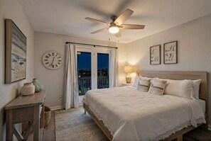 5 bedrooms, desk, iron/ironing board, travel cot