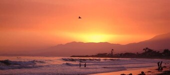 Apt 6: Cozy Beach Apartment Great For Families