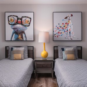 2 bedrooms, iron/ironing board, WiFi - Apt 7: Cozy Contemporary Family Beach Apartment (Carpinteria)