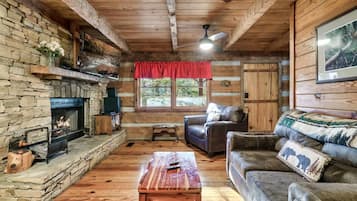 Smart TV, fireplace, Netflix, streaming services