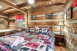 1 bedroom, iron/ironing board, free WiFi, bed sheets - Hot Tub, BBQ, Fire Pit in Wooded Smoky Mountains (Sevierville)