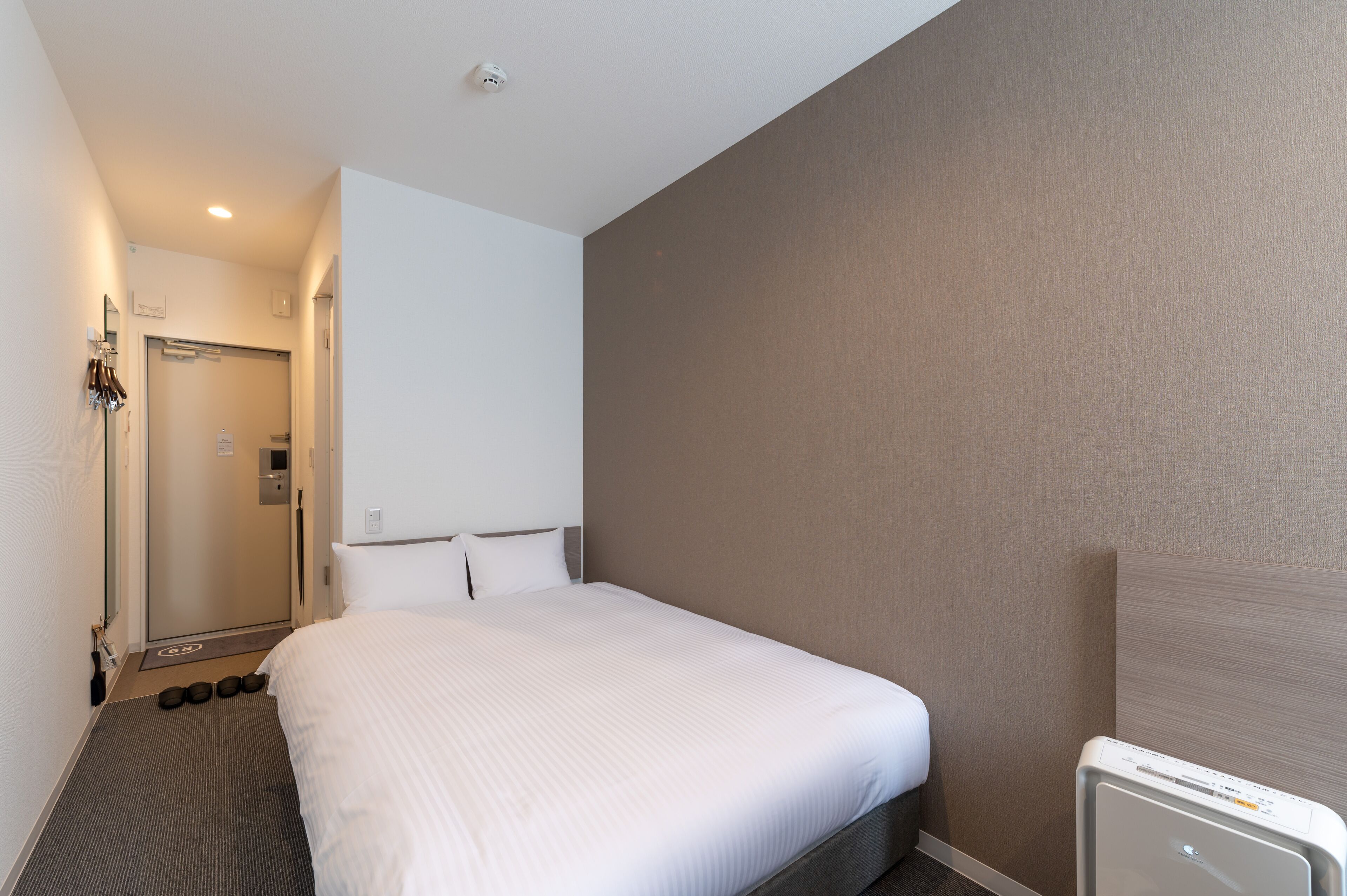 standard double room, non smoking | in-room safe, free wifi
