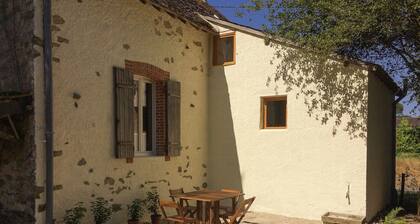 Cozy Cabin in Saint-martin-le-mault With Large Garden