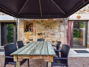 Balcony - Historic Holiday Home in Cérilly With Swimming Pool (Cerilly)