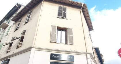 Simplistic Holiday Home in Nice Near the Seabeach