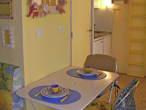 Dining - Sunny and Cosy Apartment Located in Nice, With a Large Private Terrace (Nice)