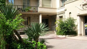 Unclassified image, 5 of 31, button - Sunny and Cosy Apartment Located in Nice, With a Large Private Terrace (Nice)
