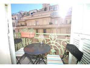 Apartment | Balkon