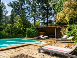 Outdoor pool - A Nice Holiday House With Private Pool, Lovely Garden and Close to Cassis (Roquevaire)