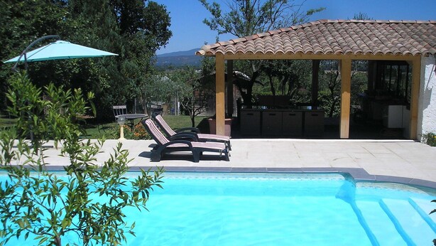 Outdoor pool - Modern Holiday Home in Meyrargues With Private Pool (Meyrargues)