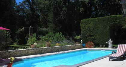Modern Holiday Home in Meyrargues With Private Pool